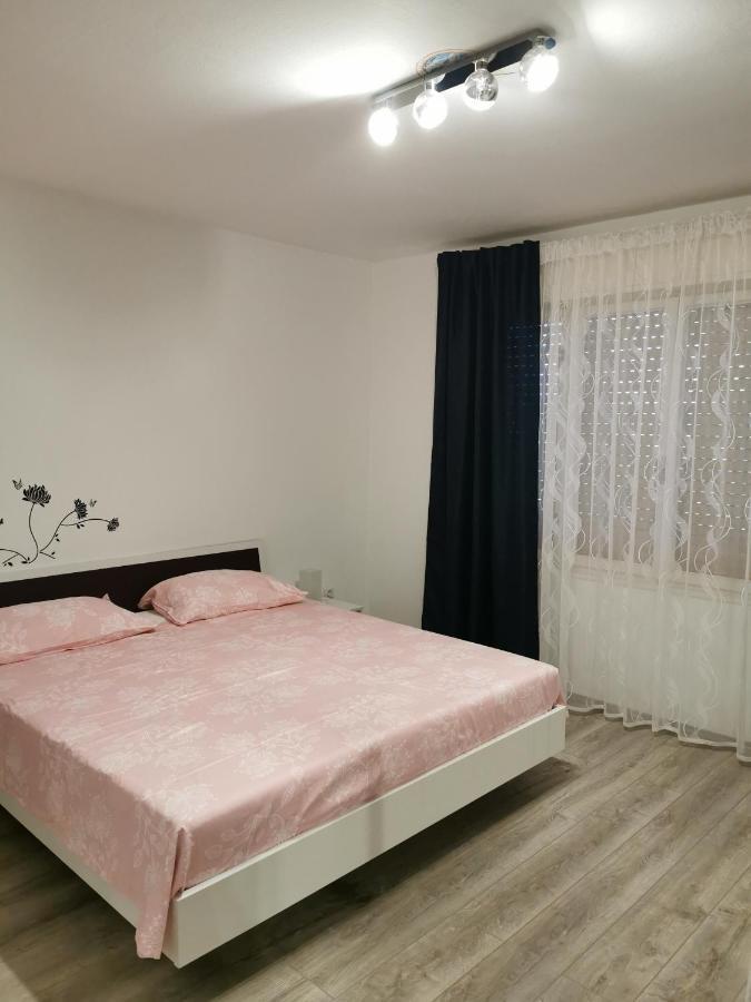 Apartments Penko Ловран Екстериор снимка